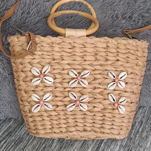 NWOT Collection 18 Straw Bag Collection 18 - Picture 1 of 14